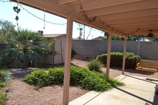 Building Photo - Bright & Spacious 3-Bedroom Tucson Rental with Low-Maintenance Backyard