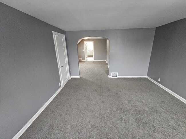 Building Photo - 3336 W 54th St