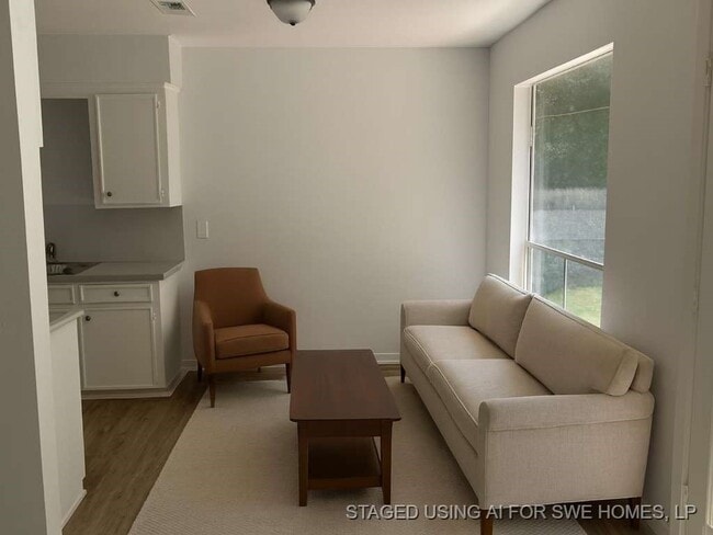Building Photo - 3030 Winding Way