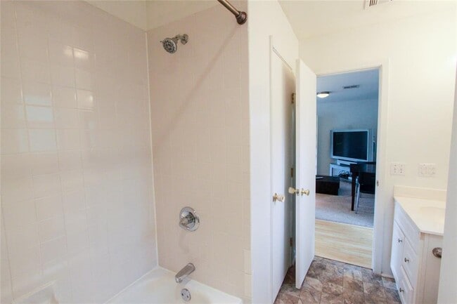 Building Photo - 7910 Ceberry Dr