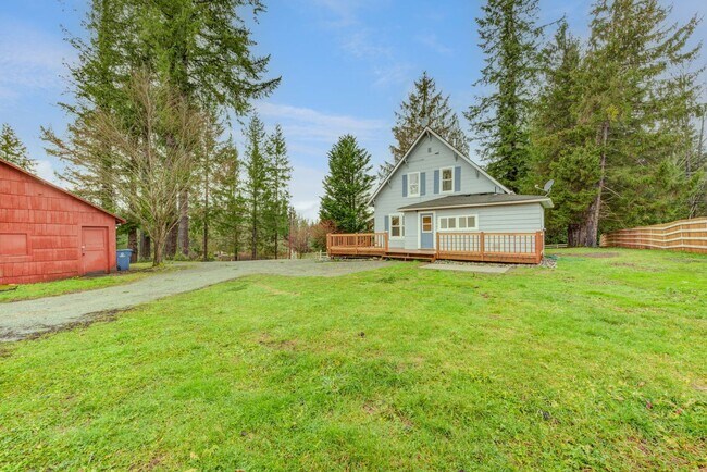 Building Photo - 11825 Woods Lake Rd