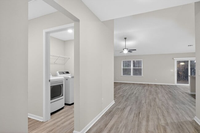 Building Photo - Modern Home near Pooler with Savannah Charm