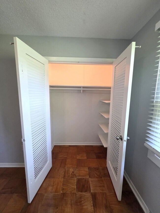 Building Photo - Newly Updated Home in Seagate Village