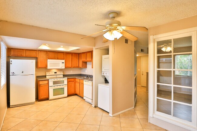 Building Photo - 2846 N 46th Ave