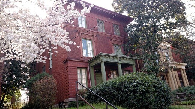 Building Photo - 1445 S 4th St