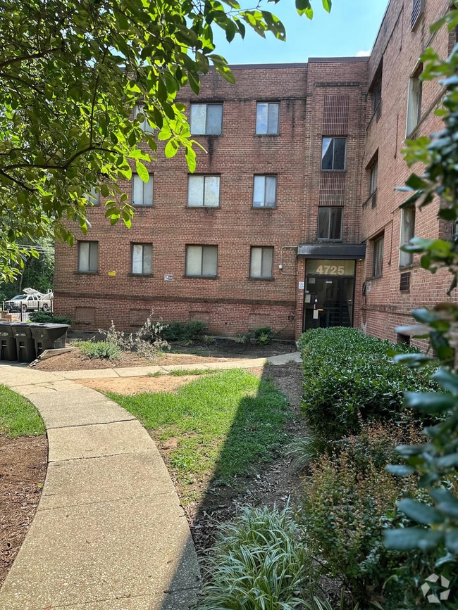 Building Photo - 3 Bed 1 Bath SW DC