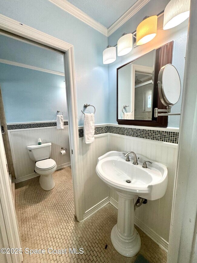 Building Photo - 624 Ridge Club Dr