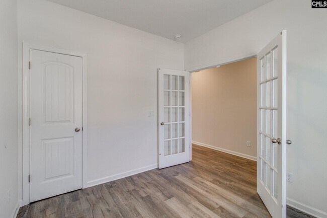 Building Photo - 246 Honey Hill Way