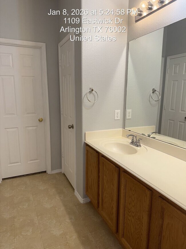 Building Photo - 1109 Eastwick Dr