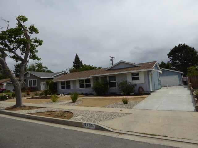 Primary Photo - COMING SOON! Beautifully Remodeled Single-...