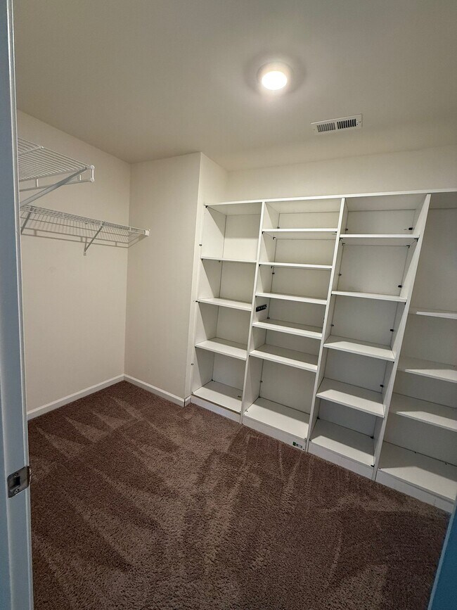 Building Photo - 7339 Wheyfield Dr