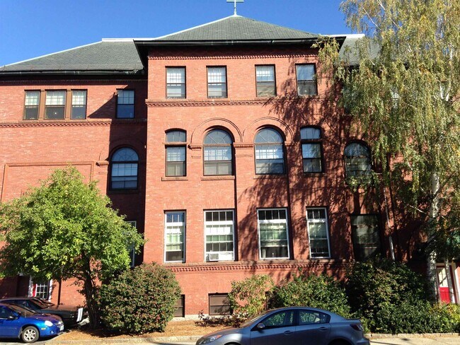 Building Photo - 521 Pine St