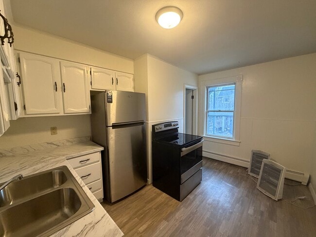 Building Photo - 26 Richmond Ln