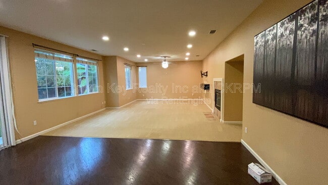 Building Photo - 4685 Dandelion Loop