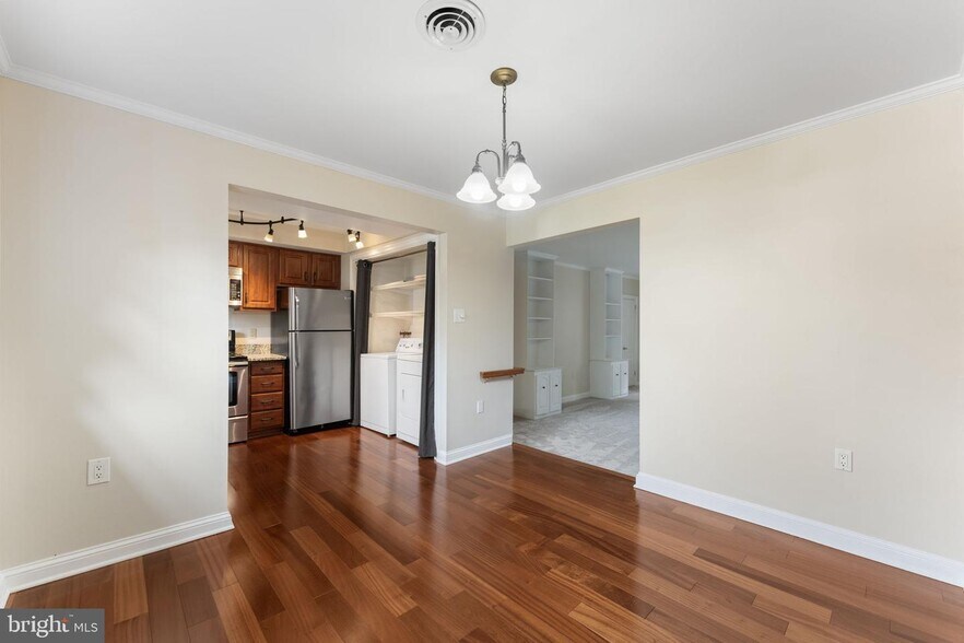 Building Photo - 306 Yardley Cmn