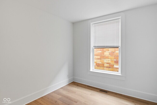 Building Photo - 1448 N Illinois St