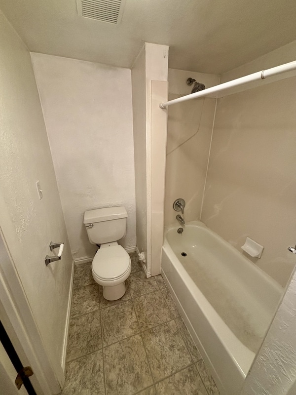 Building Photo - 979 W 100 S