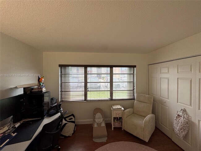 Building Photo - 7711 SW 56th St
