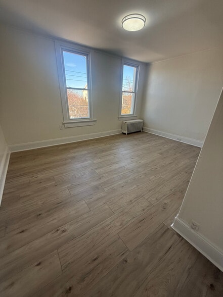 Building Photo - 9-01 150th St