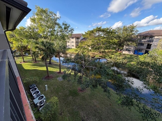 Building Photo - 9971 Nob Hill Pl