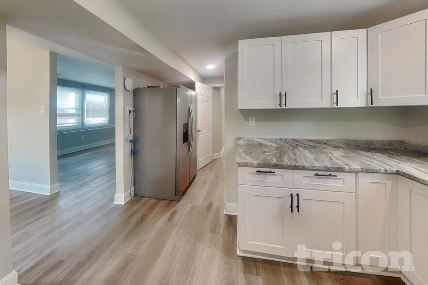 Building Photo - 1325 Farrara Dr