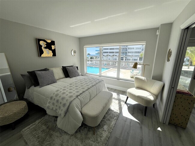 Building Photo - 3500 Galt Ocean Dr