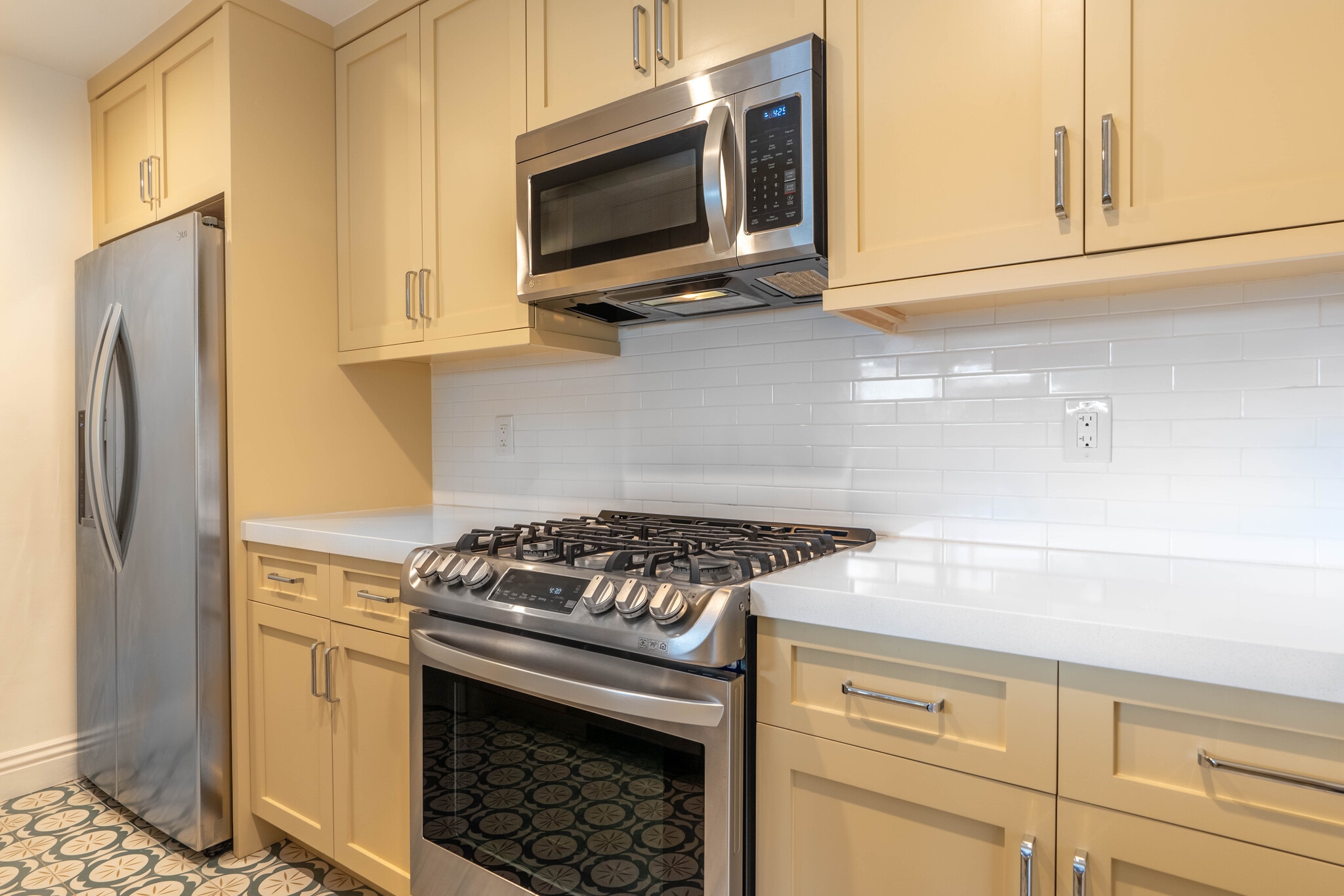 Building Photo - 5161 Village Grn