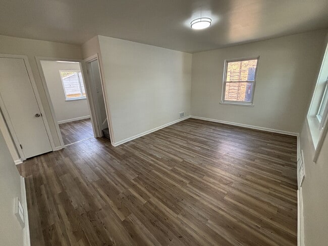 Building Photo - Newly Rehabbed 4-bed home in Gary!