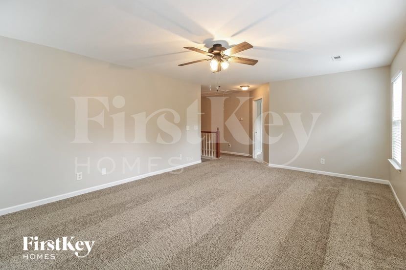 Building Photo - 4707 Shady Oak Dr