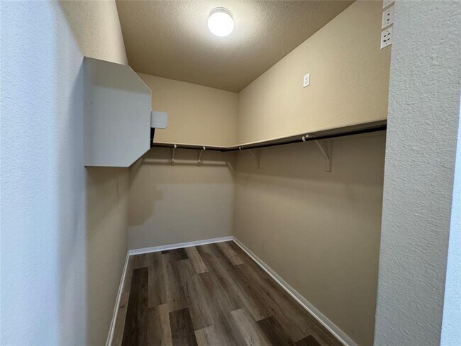 Building Photo - 3108 Armidale Dr