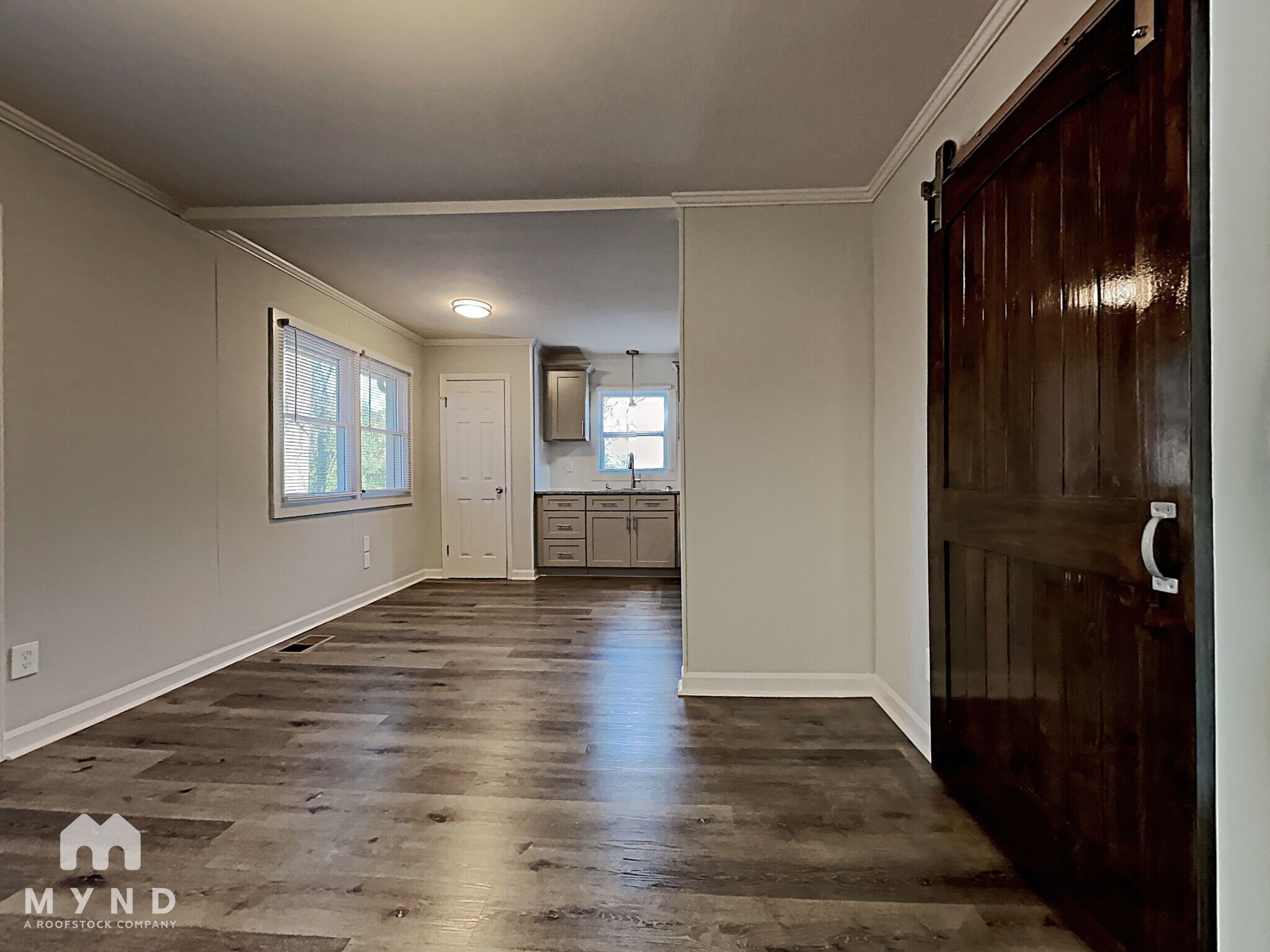 Building Photo - 6143 Castle Ct