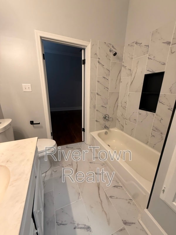 Building Photo - 2184 Cowden Ave