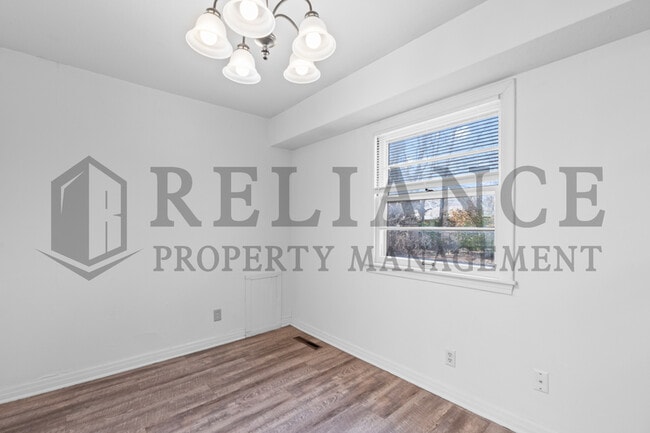 Building Photo - 363 N Woodlawn Blvd