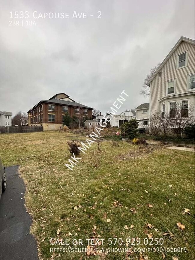 Building Photo - 1533 Capouse Ave