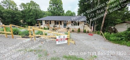 Building Photo - 419 Forest Hills Dr