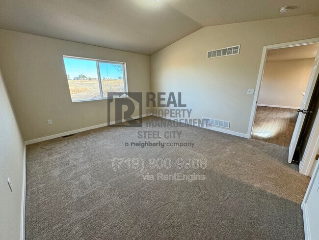 Building Photo - 223 W Harmony Dr