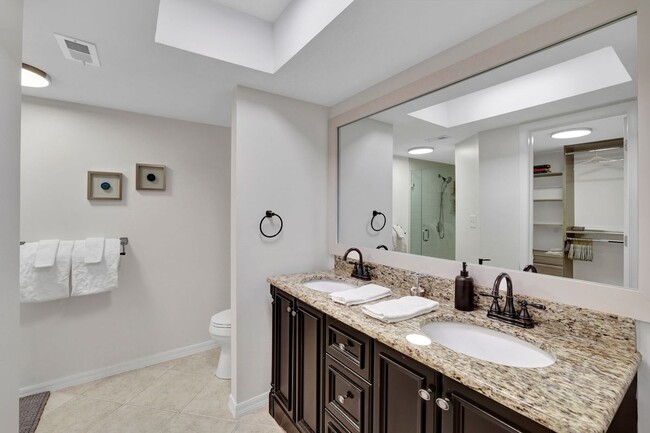 Building Photo - 6117 Montego Bay Loop