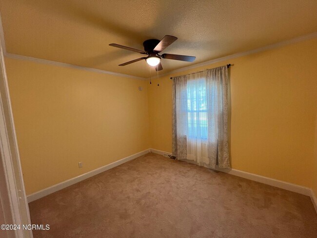 Building Photo - 304 Pamlico Dr