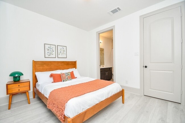 Building Photo - 3224 Stingray Cv Dr