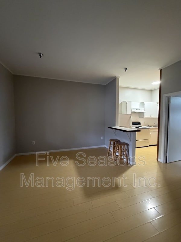 Building Photo - 194 North St