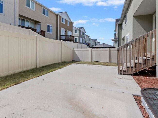 Building Photo - 14316 Autumn Path Ln