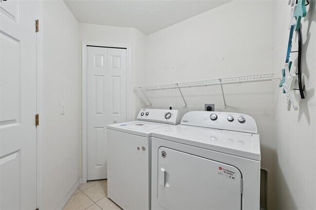 Building Photo - 7050 Prosperity Cir