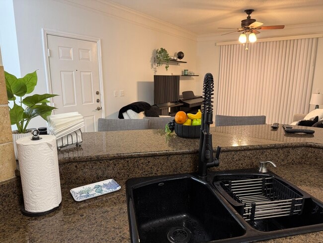 Building Photo - 3106 Myrtlewood Cir E