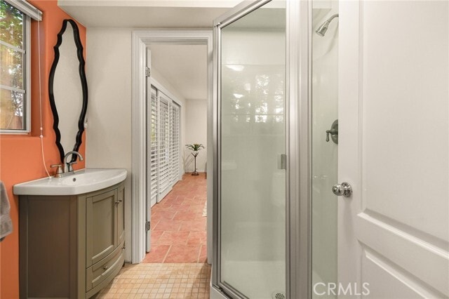 Building Photo - 1827 Barry Ave