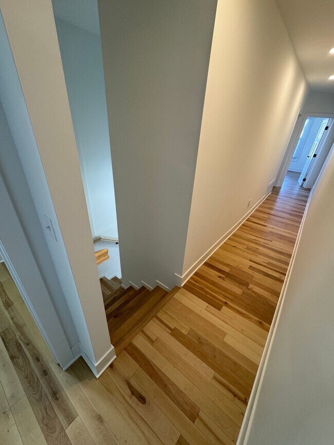 Building Photo - 2 Bedroom - Weiland Park