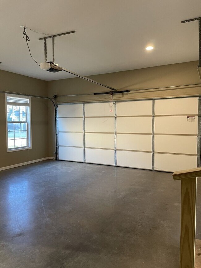Building Photo - 111 Stover Dr