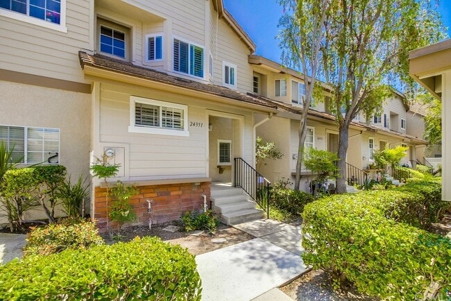 Building Photo - 24351 Marquis Ct