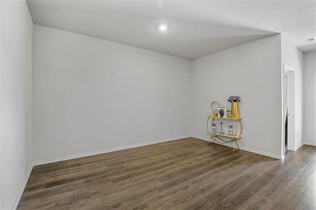 Building Photo - 3000 Buttonbush Dr