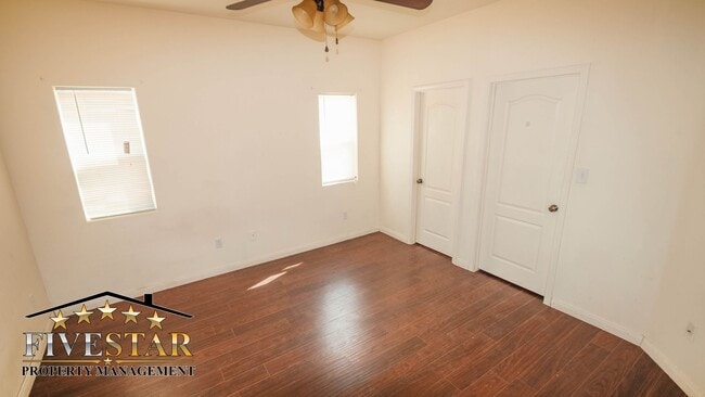 Building Photo - 1733 Pyxis St