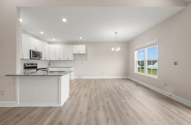 Building Photo - 1102 Andover Dr